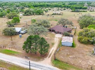 10782 County Road 284, Edna, TX 77957