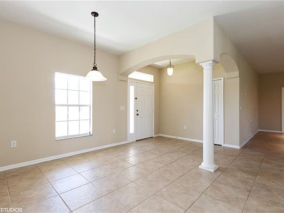 4th image of 1013 NW 8th Pl