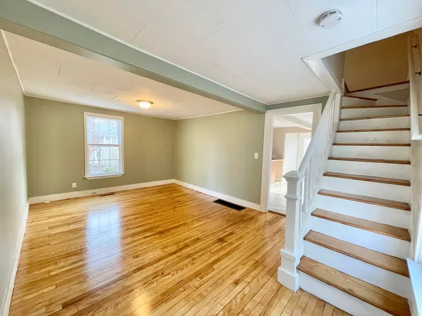 41-43 High St, Agawam, MA 01001