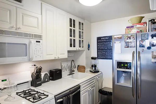 Rented by AIB Management Corp | media 15
