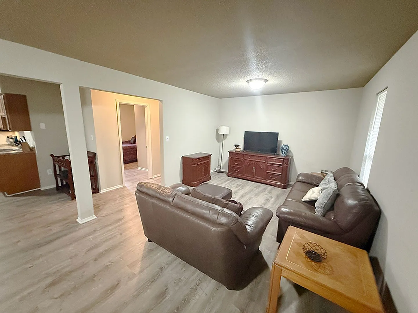 Stonegate Complex -- Fully Furnished and Utilities Included! — Photo 3