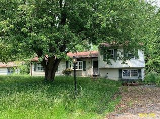 1014 Springwood Dr, Fremont, OH 43420