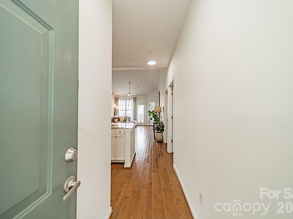 3rd image of 18736 Nautical Dr APT 305