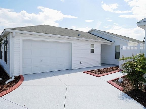 2nd image of 482 Grovewood Pl