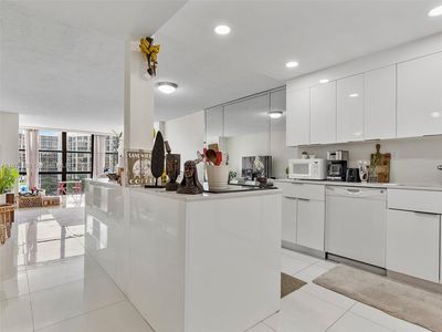 800 Parkview Dr APT 616, Hallandale Beach, FL, 33009