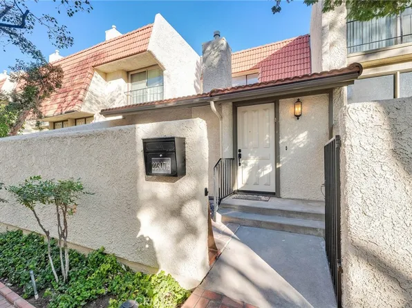 22307 Erwin St #1/2, Woodland Hills, CA 91367
