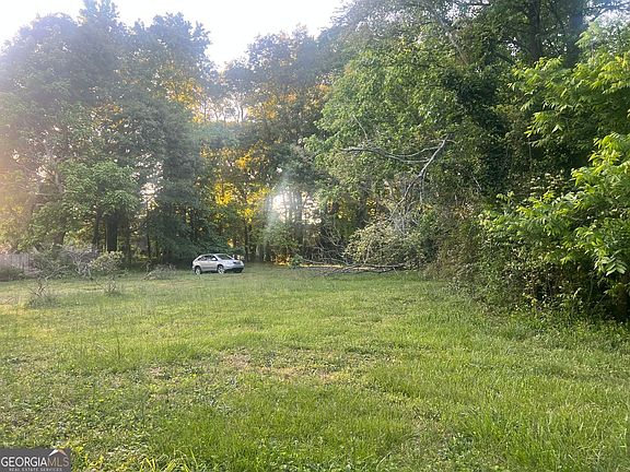 2nd image of 5884 Rockbridge Rd