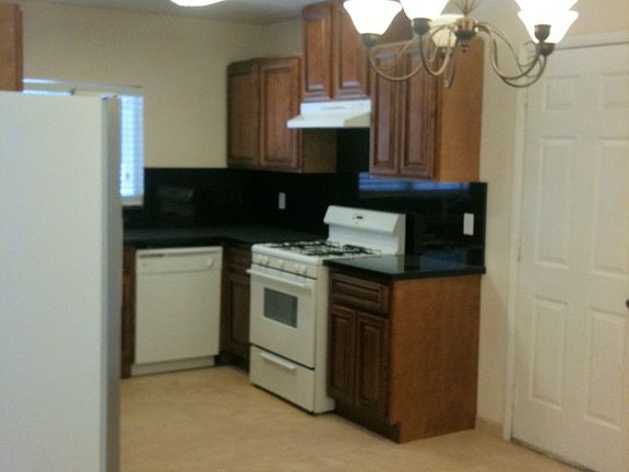 2nd image of 5137 Carmel Ave