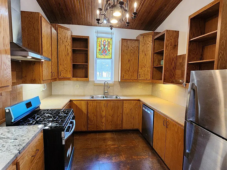 500 Spring Creek Rd — Photo 17
