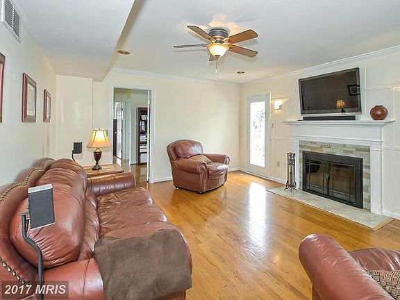 3rd image of 7912 W Brookridge Dr
