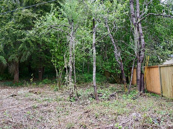 2nd image of 269 Lake Louise Drive SW