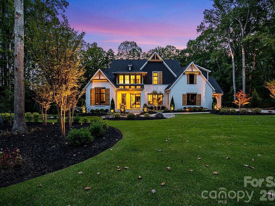 1st image of 3015 Maple Way Dr