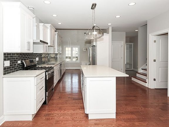 5th image of 822 N Catherine Ave