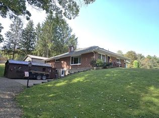 76 Apple Ln, Irvine, PA 16329