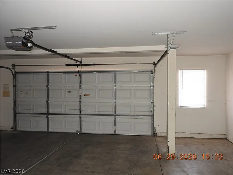 742 Endicott Ct — Photo 41