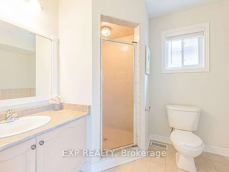 8 Rampart Cres — Photo 15