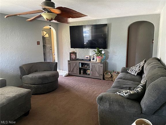 4th image of 121 N Shadylane Dr