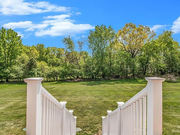 5th image of 1803 Brookview Dr