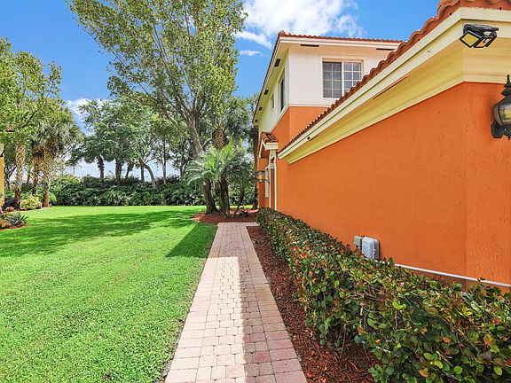 5th image of 7329 Briella Drive