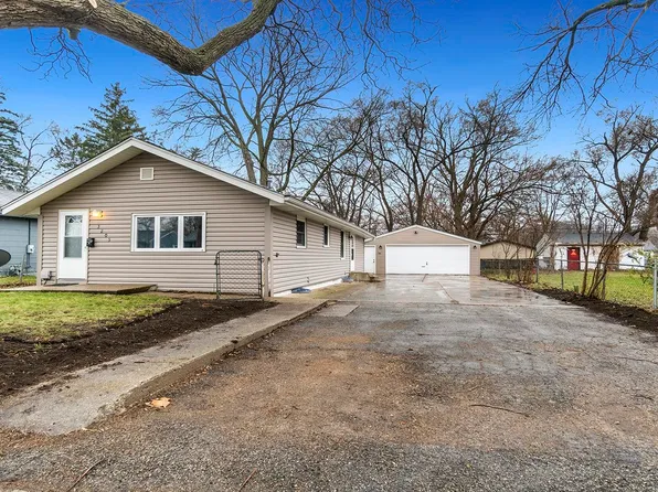 3205 Bildahl St, Rockford, IL 61109