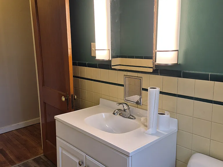 633 Harrison Ave — Photo 6