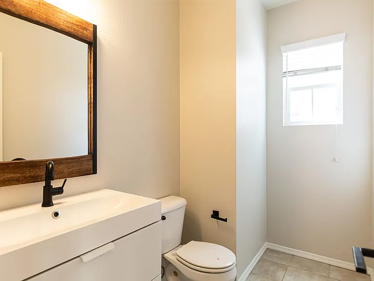 545 Toota Ct — Photo 13