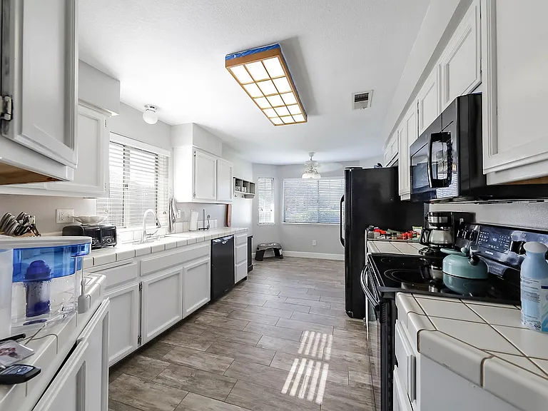 7921 Cold Spray Ct — Photo 8