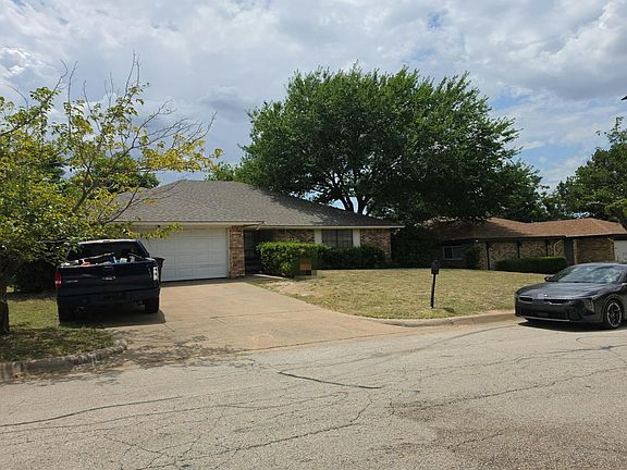 3rd image of 6400 Brookhaven Trl