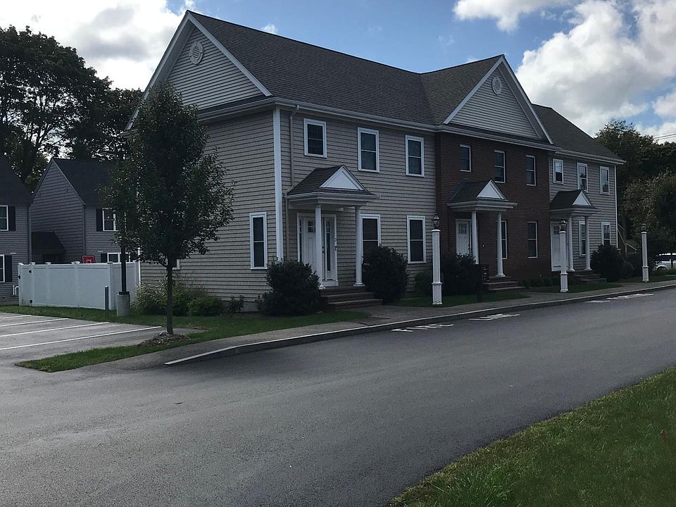 1st image of 726 Main St #3