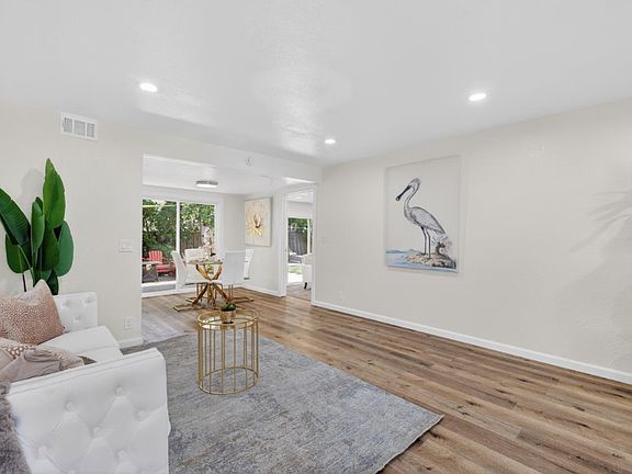 4th image of 10380 Lockwood Dr #B