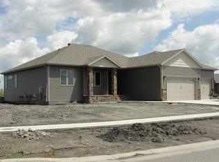 504 47th Ave W, West Fargo, ND 58078