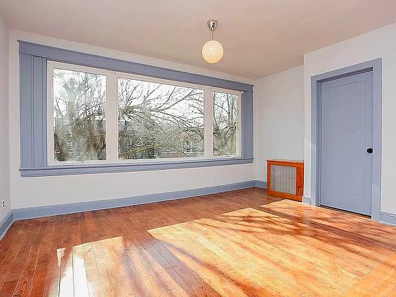 4th image of 21-58 42nd St Unit 2