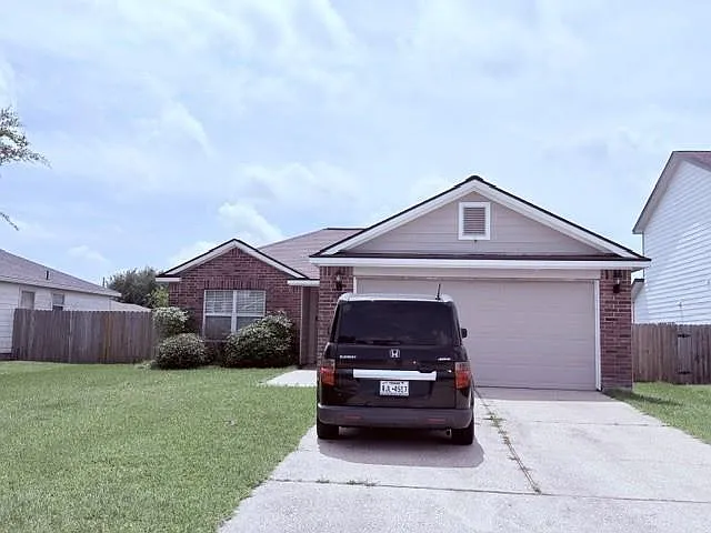 2617 Pompano Rd — Photo 1