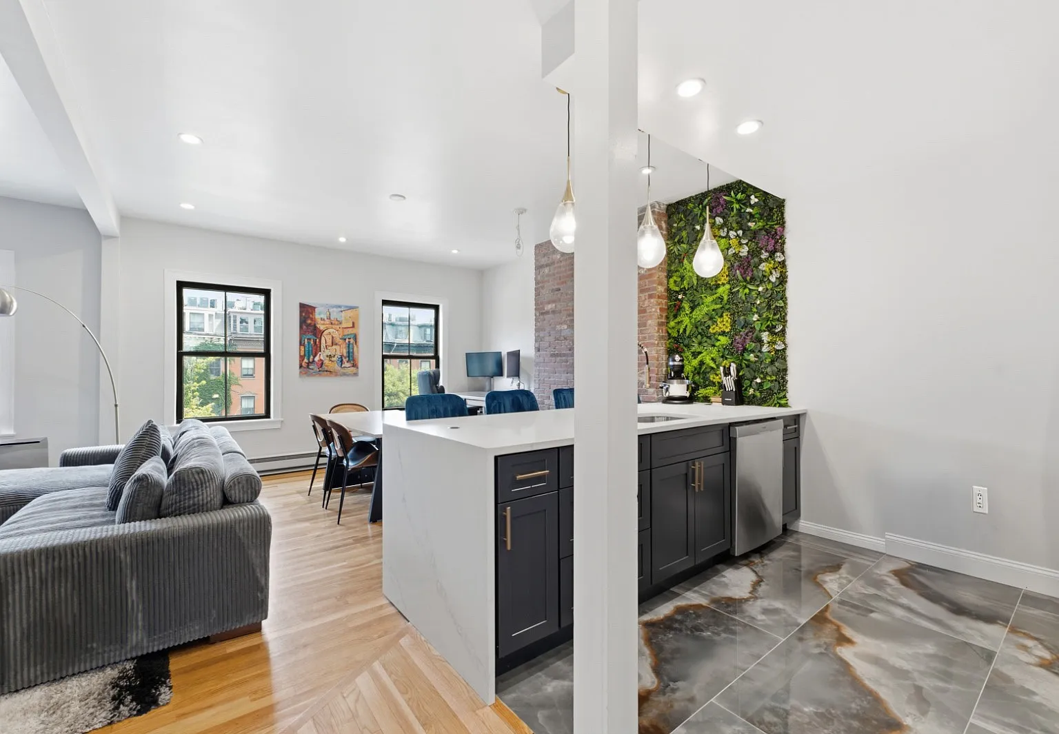 2 bed, 778 sqft, $4,500 — Photo 1