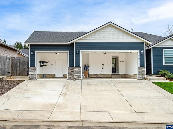 5th image of 1640 NW Filbert Ave