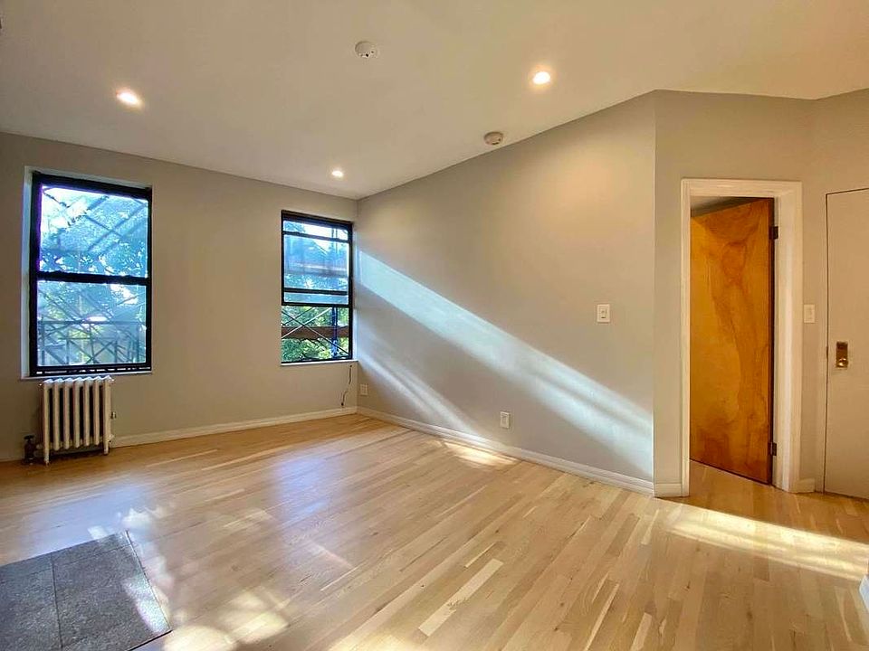 1st image of 3 Weehawken St APT 3A