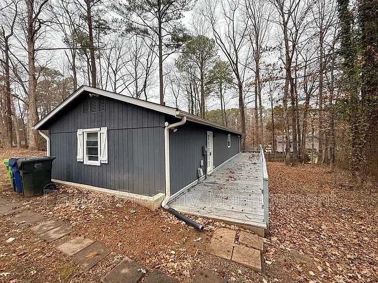 6906 Baywood Dr — Photo 3