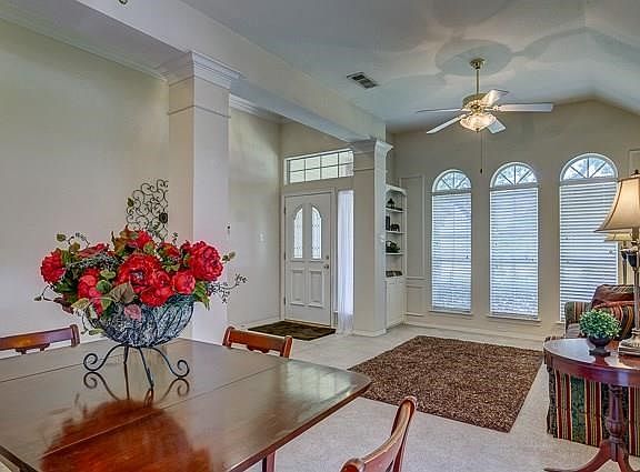 5th image of 7016 Oak Hills Ct
