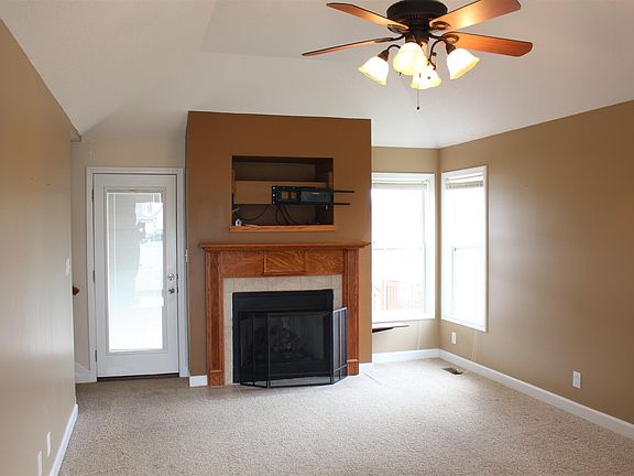 4th image of 3673 Churchplace Ave