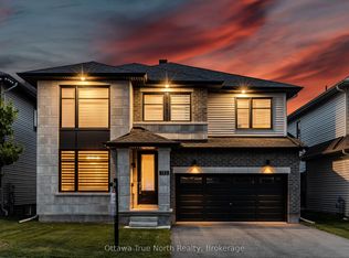 152 Finsbury Ave, Ottawa, ON K2S2P5