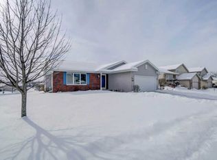 7501 Crawling Stone Rd, Madison, WI 53719