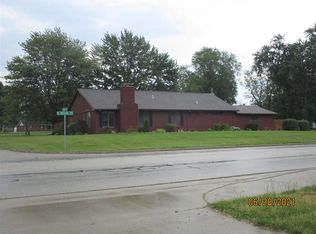 1155 N Section St, Sullivan, IN 47882