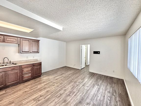 5th image of 4122-4126 39th St #4126-2