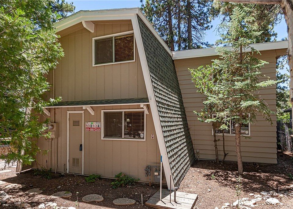 1st image of 39219 Peak Ln