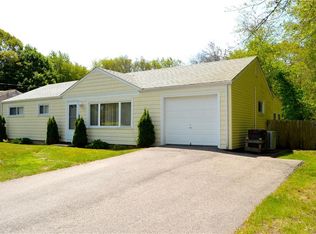 146 S Pier Rd, Narragansett, RI 02882