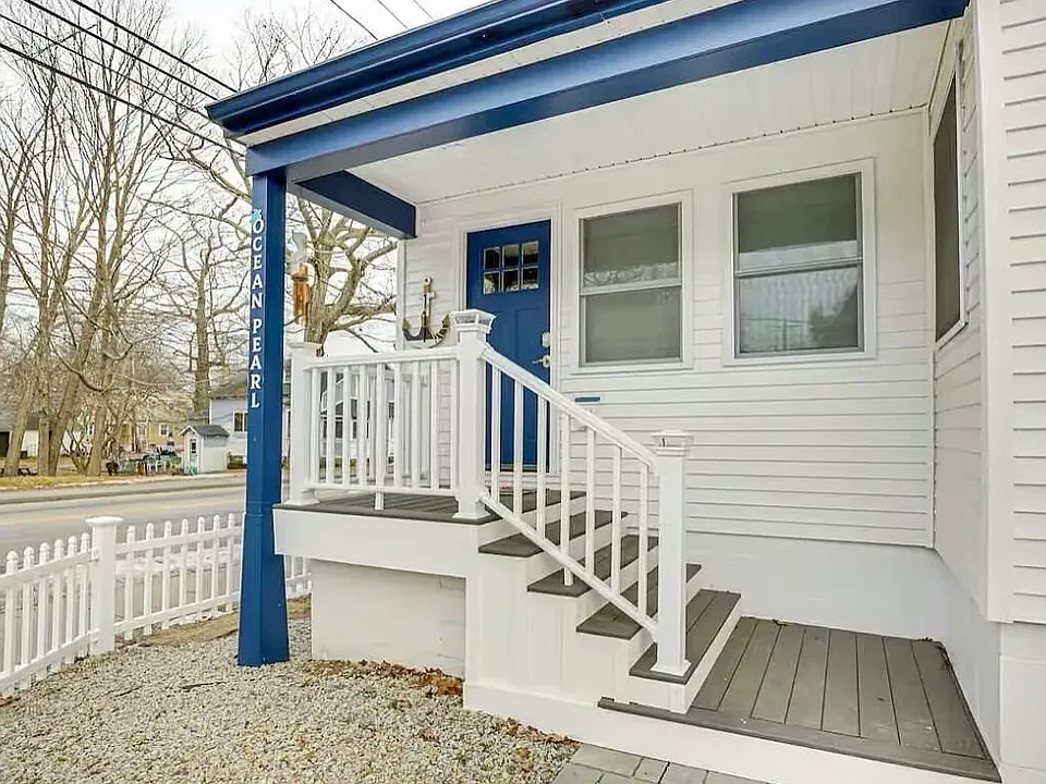 111 Saco Ave
