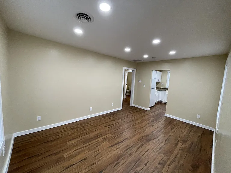 133.5 E Main St #2 — Photo 11