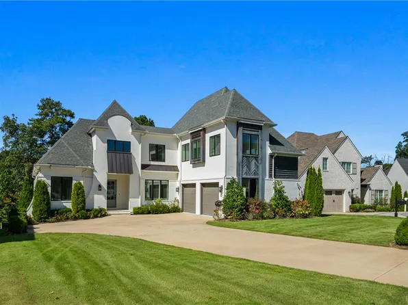 992 Fairview Dr, Auburn, AL 36830