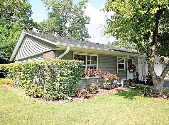 2nd image of 7106 Lexington Ln #1