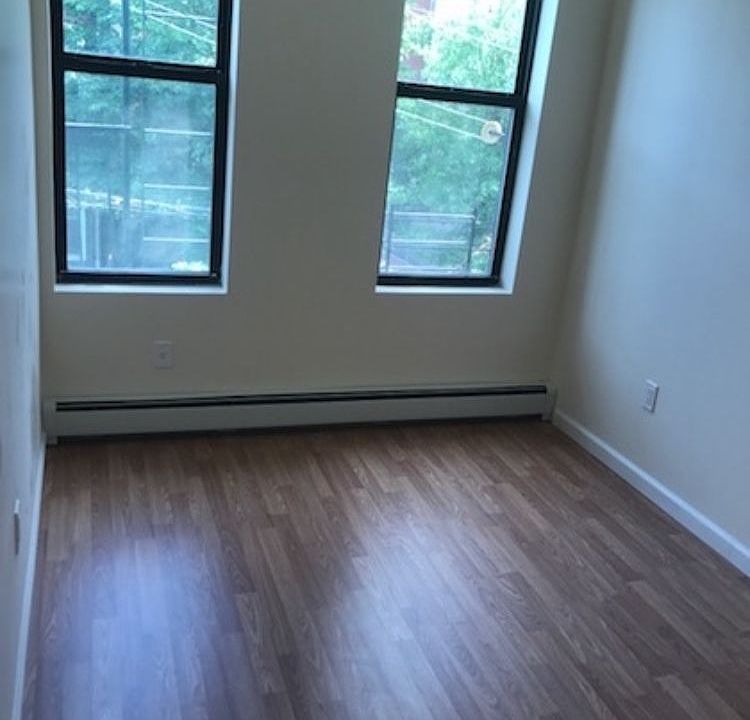 2nd image of 3021 37th St